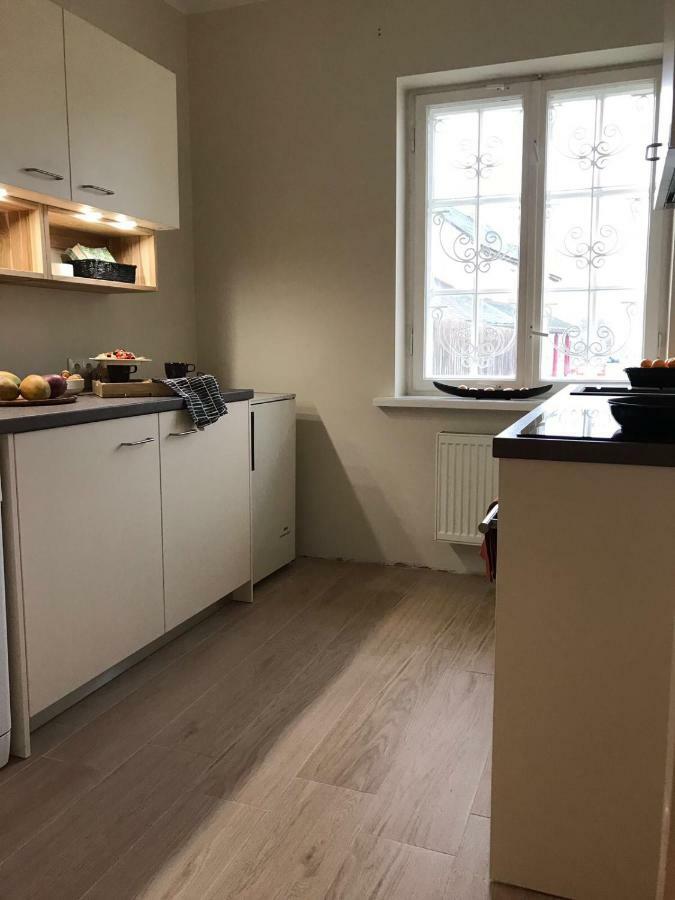 Guest House In Dobele City Center- Pilsetas Maja Exterior foto